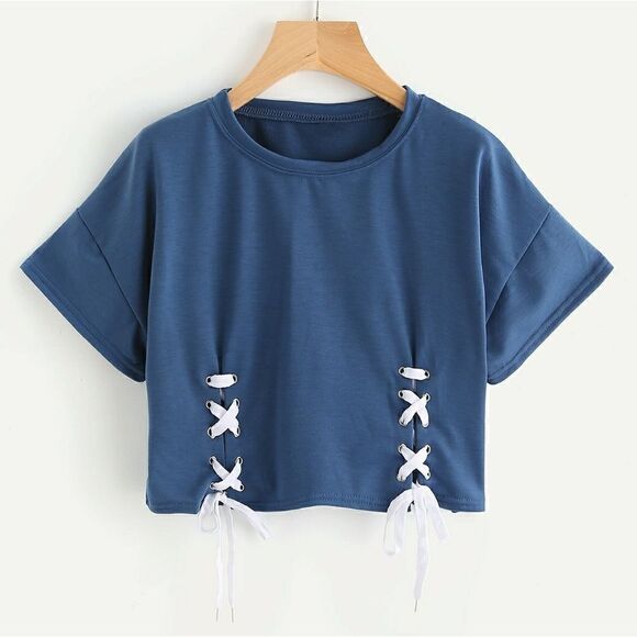 Crop top one blue size L and one black size L left - Picture 1 of 8